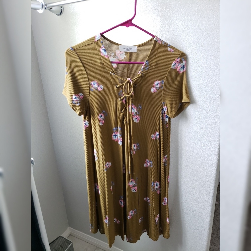 Carly Jean Los Angeles Floral Dress